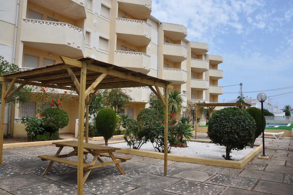 Apartamentos Las Rosas Denia Bagian luar foto